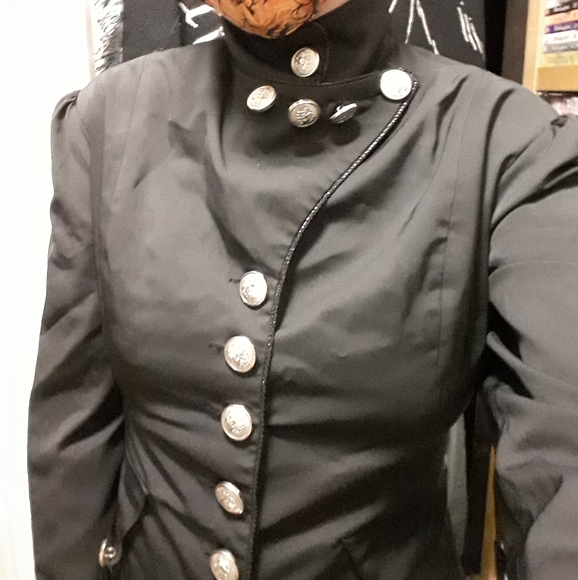 gothic overcoat(missing corset rope) - Picture 7 of 7